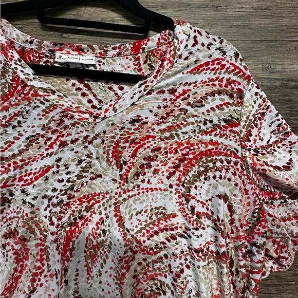 JM Collection Red Graphic Relaxed Blouse - Picture 4 of 10